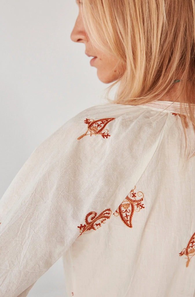 Maison Hotel Camille Blouse in Motif - Wild Paisley